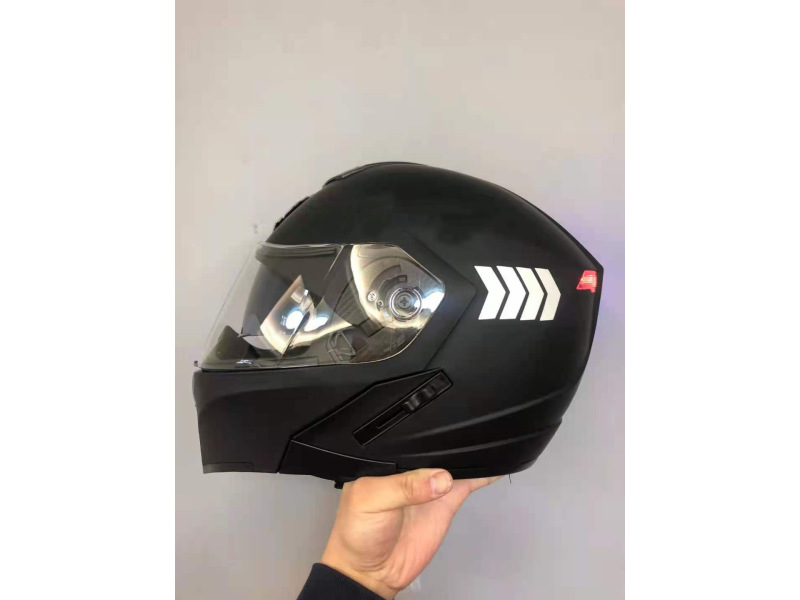 Riding Helmet Summer Helmet Iron Ride Light Ride to Unveil Face Helmet Summer Traffic Helmet